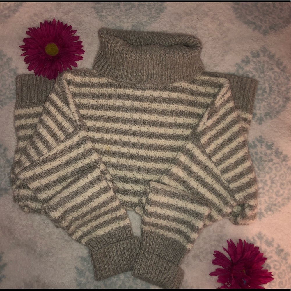 GAP turtle neck